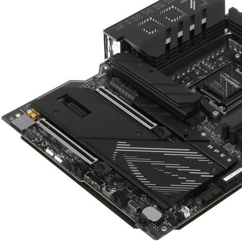 ROG CROSSHAIR X870E APEX_4