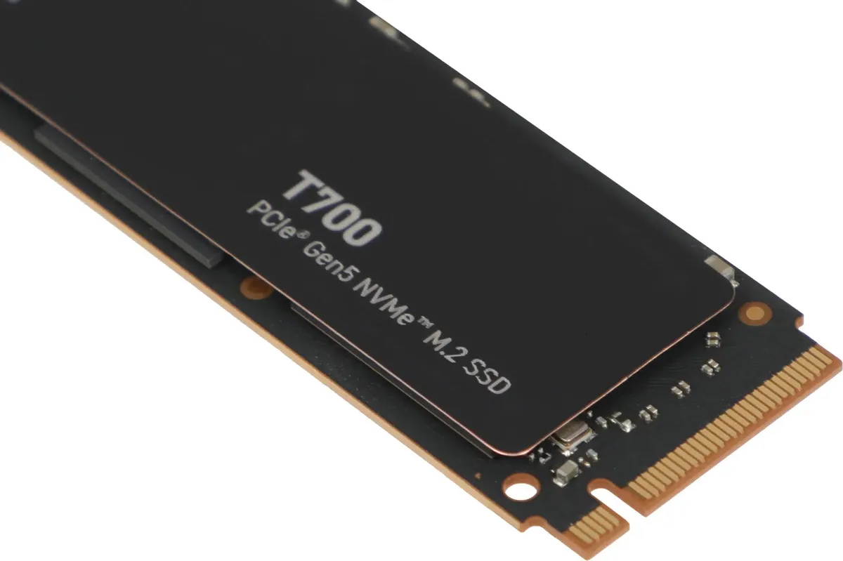 CT2000T700SSD3_5