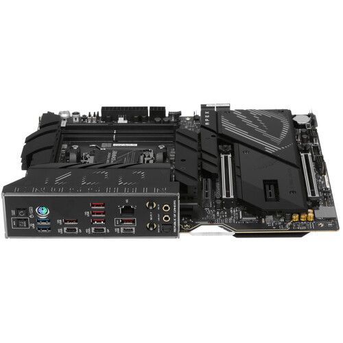 ROG CROSSHAIR X870E APEX_3