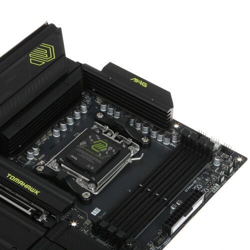 MAG X870 TOMAHAWK WIFI_5